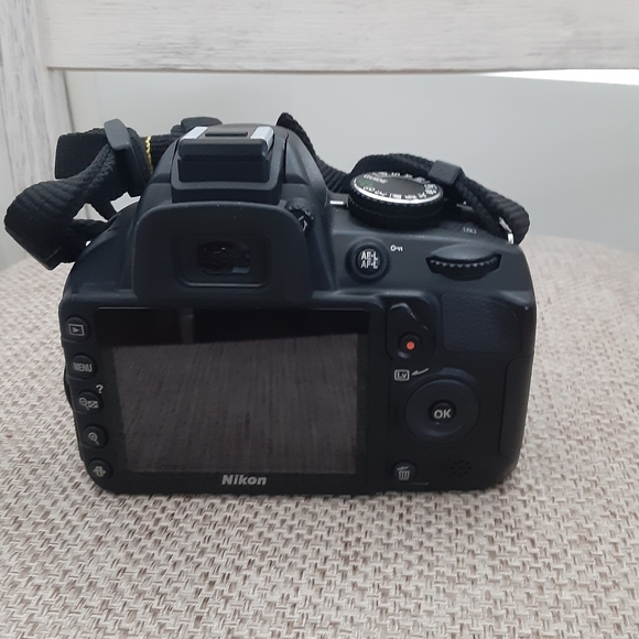 Nikon d3100 Camera - Picture 2 of 3